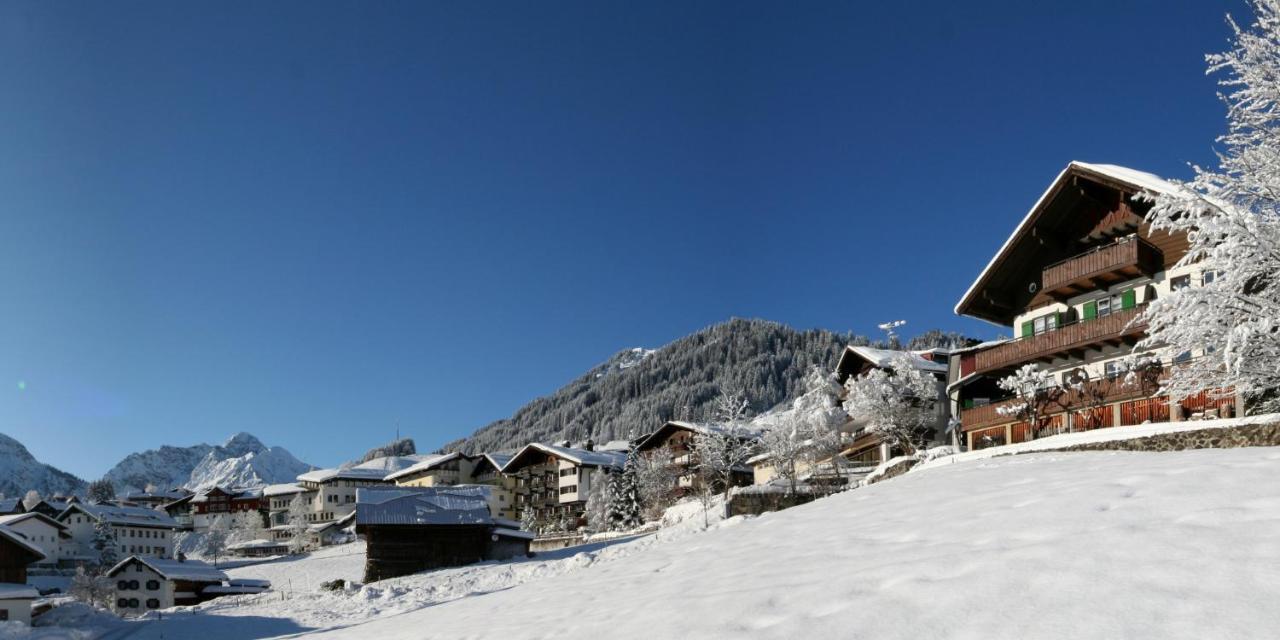 Hotel Adler Garni Hirschegg (Vorarlberg) Exterior foto